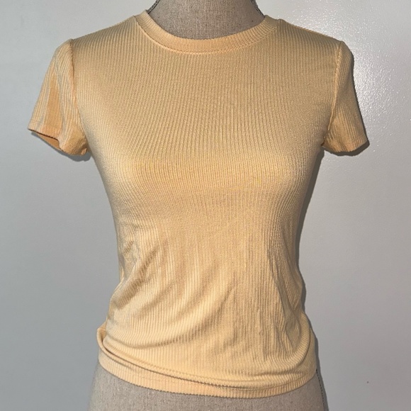 Forever 21 Tops - Ribbed Forever 21 Tee